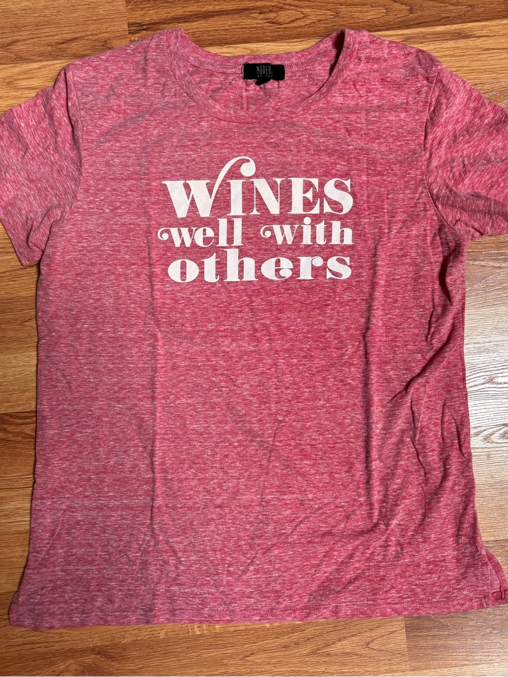 Modern Canvas Wines Well With Others T-shirt Women’s Size Large